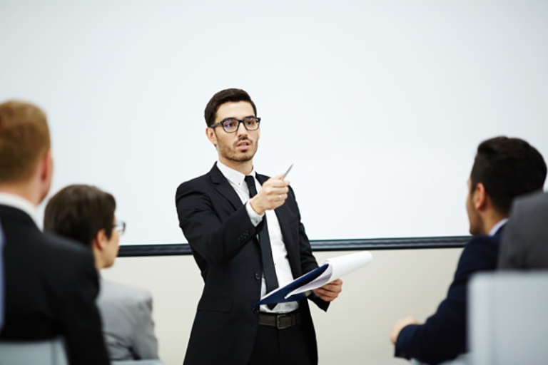 Dicas Poderosas Para Ter Uma Linguagem Corporal Confiante E Atraente